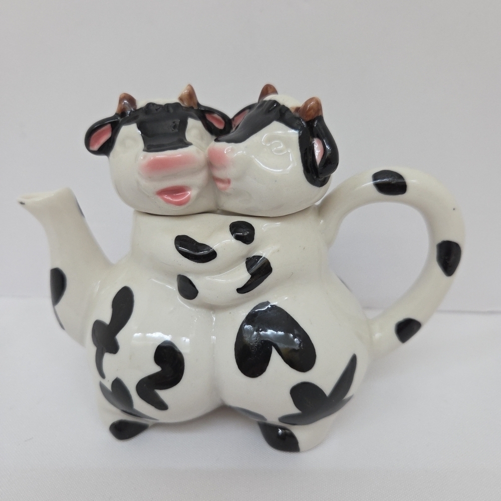 Vintage Mini Gugging Cows Teapot White/Black Ceramic
